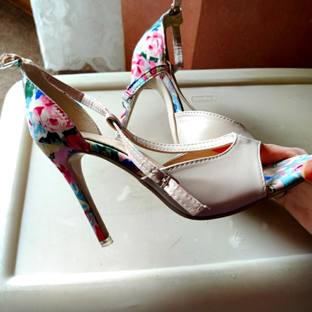 Nude and floral heels